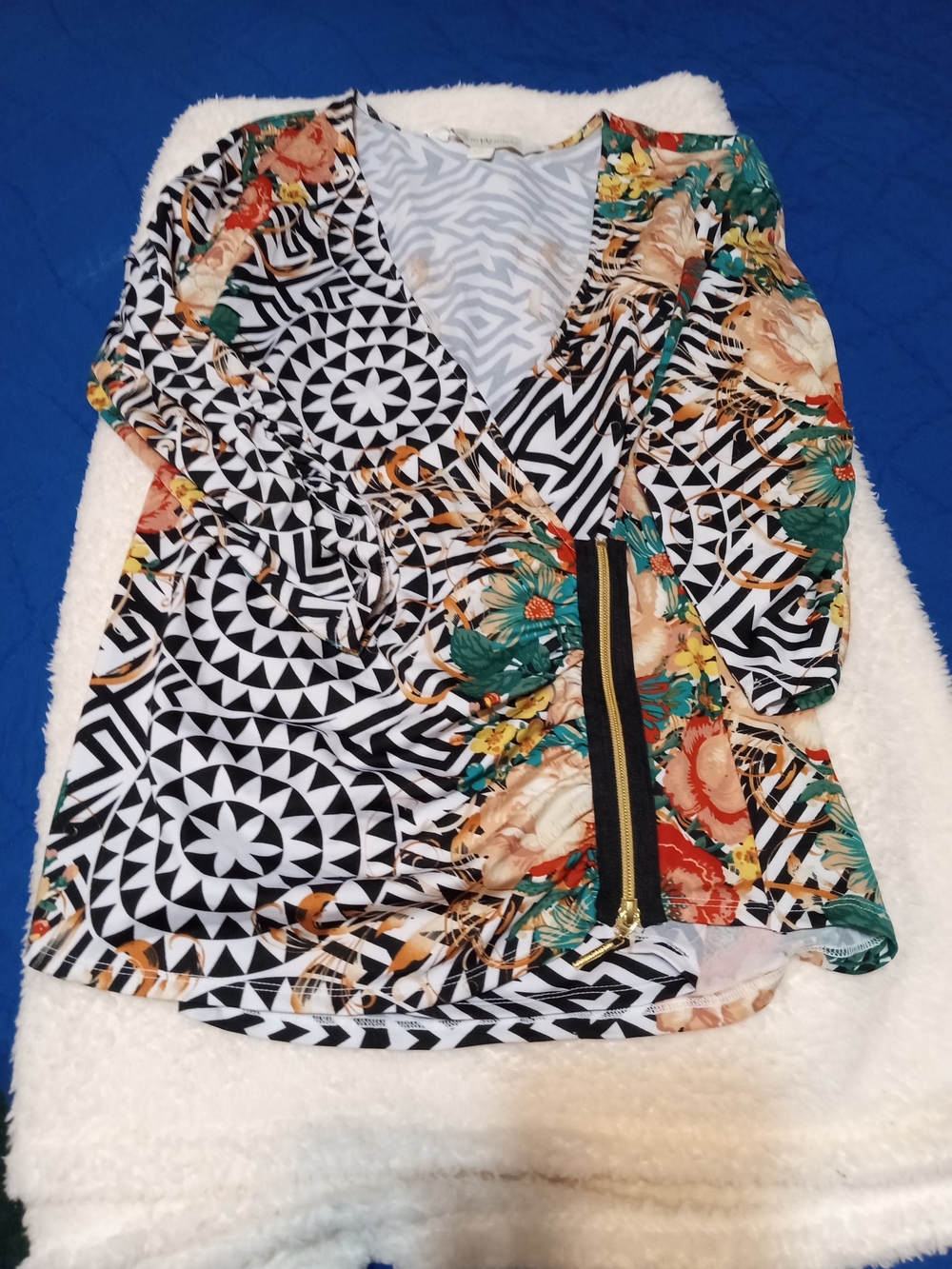 Nicki Minaj Black, White & Green Floral-Geometric V-Neck Blouse with Zip
